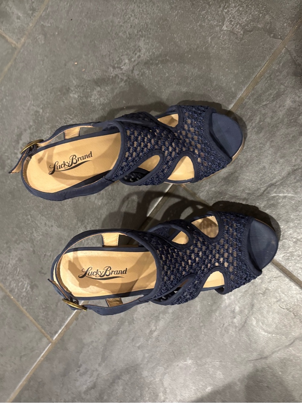 Lucky brand navy blue wedges size 8.5 - Picture 2 of 5